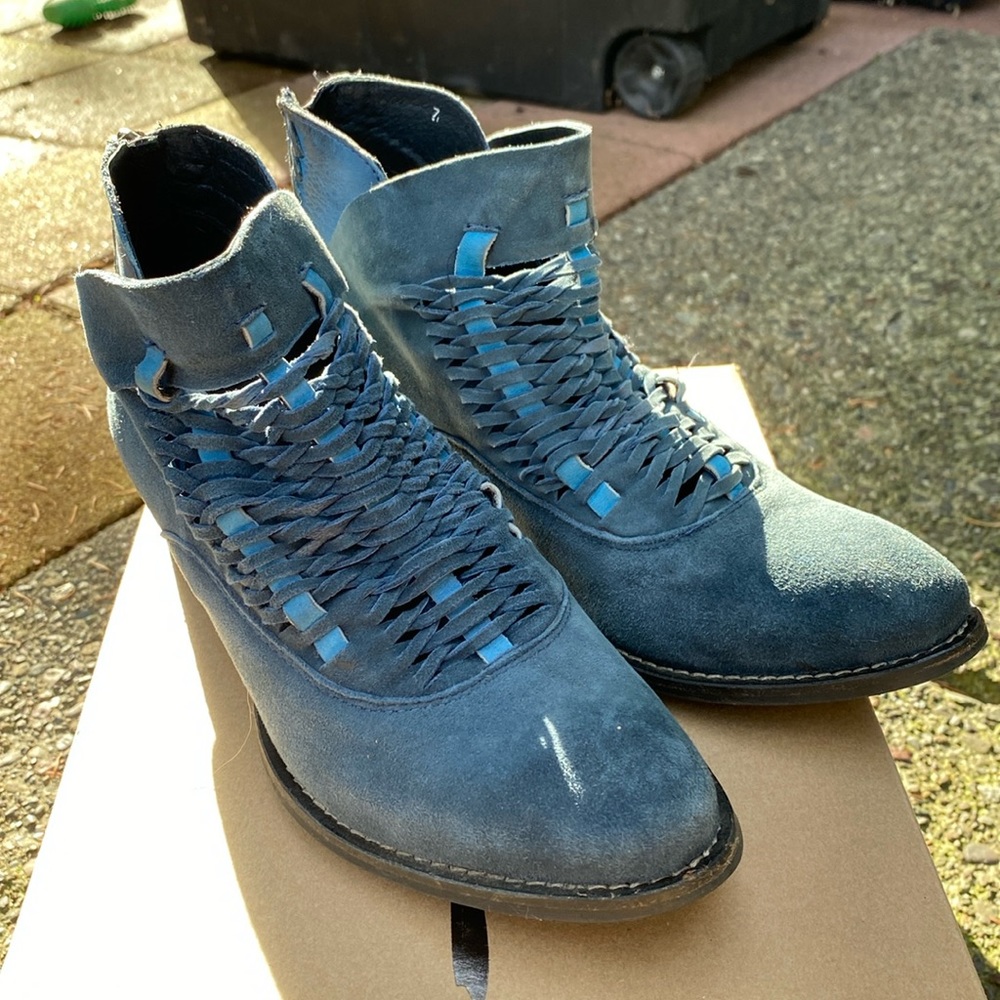 Rebel cobalt boots size 7